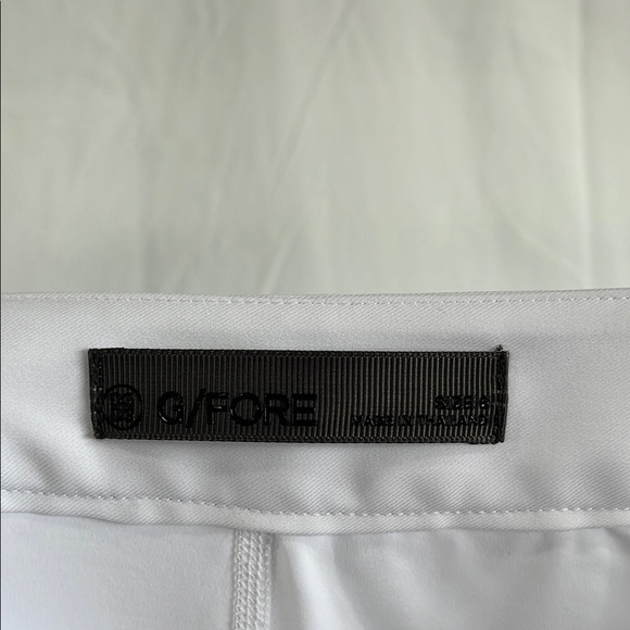 Elegant White Skirt - Picture 2 of 3